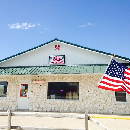 Big 12 Motel Broken Bow Экстерьер фото