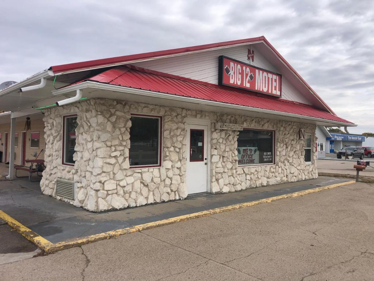 Big 12 Motel Broken Bow Экстерьер фото