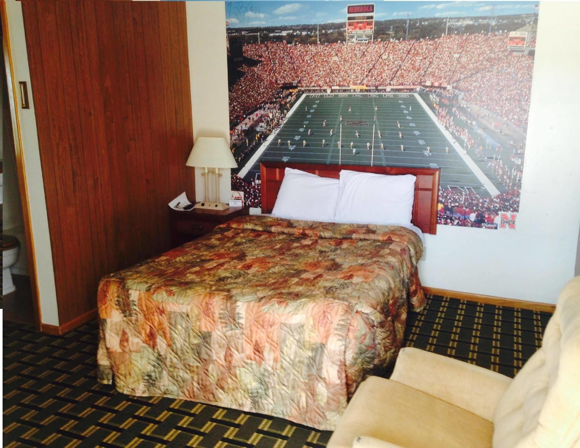 Big 12 Motel Broken Bow Экстерьер фото